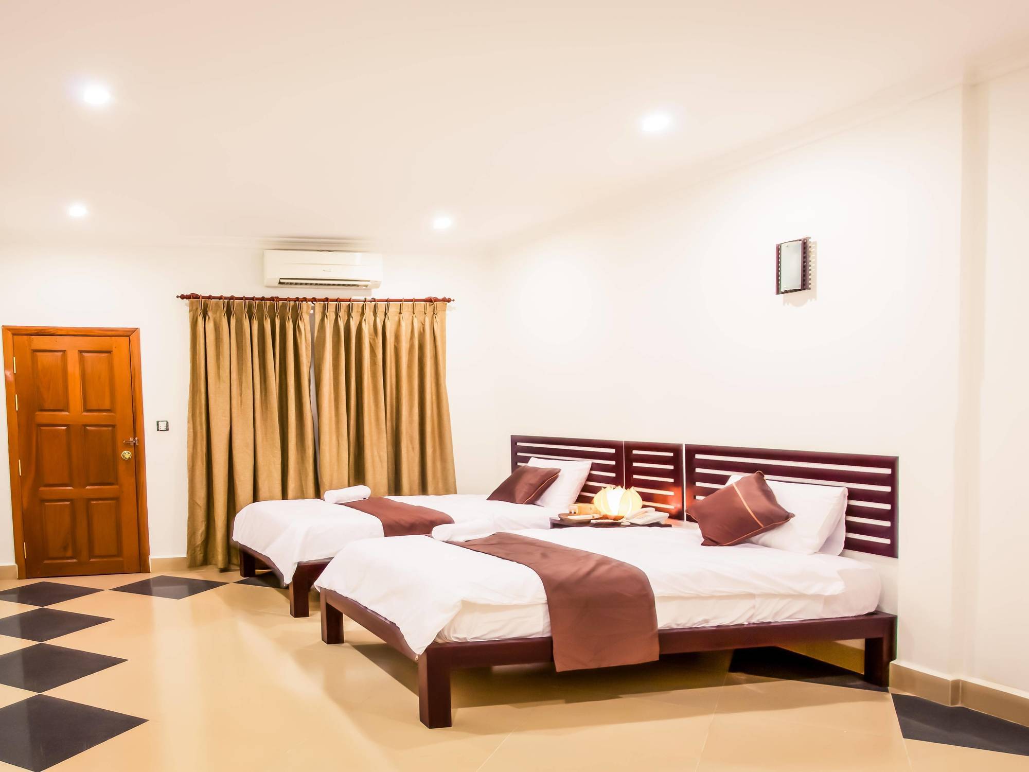 Aime House & Niisaii Apartment Phnom Penh Eksteriør bilde