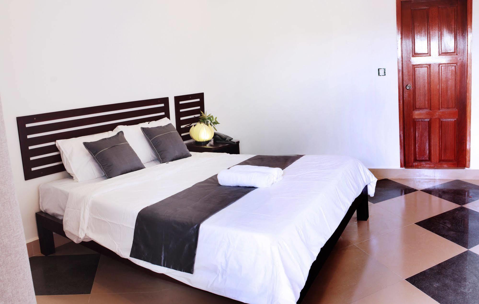 Aime House & Niisaii Apartment Phnom Penh Eksteriør bilde